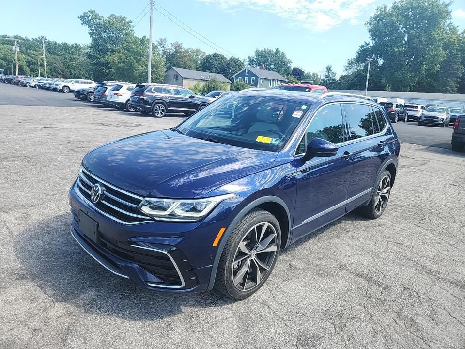 2022 Volkswagen Tiguan SEL Premium R-Line photo 2