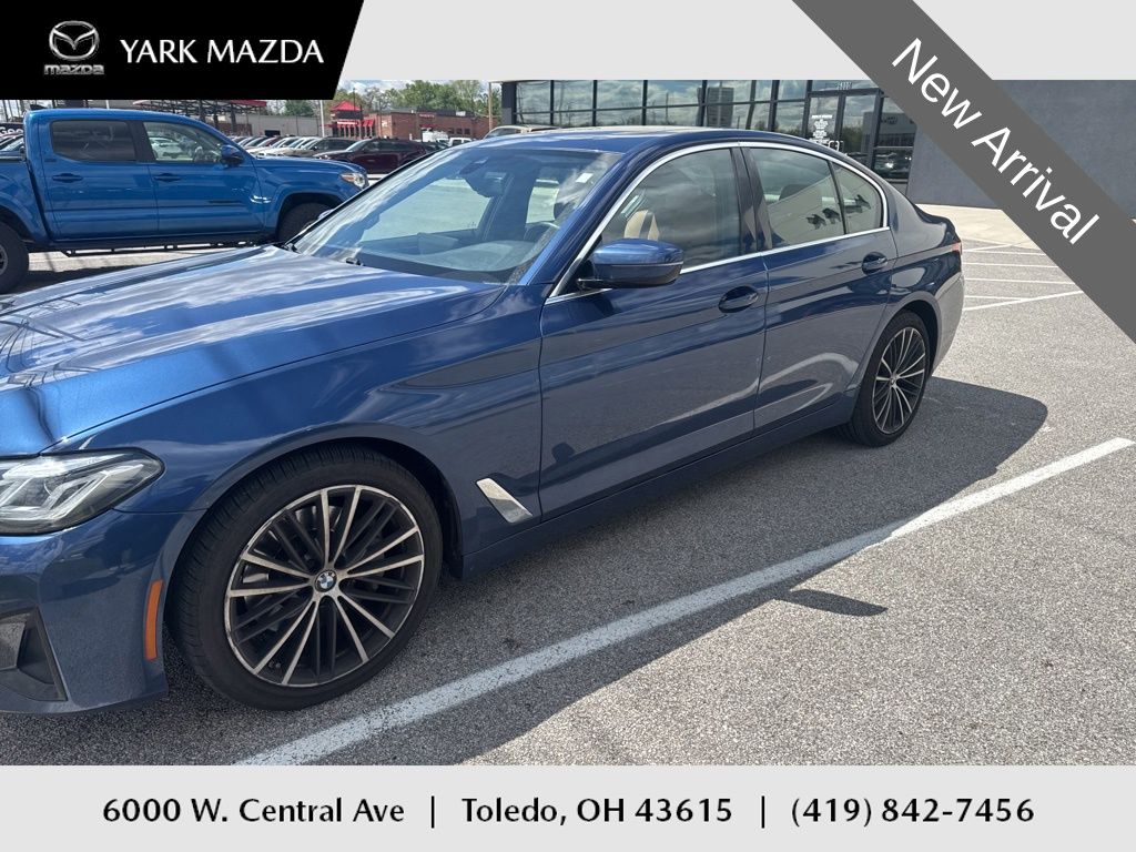 2021 BMW 5 Series 530i xDrive Sedan's photo