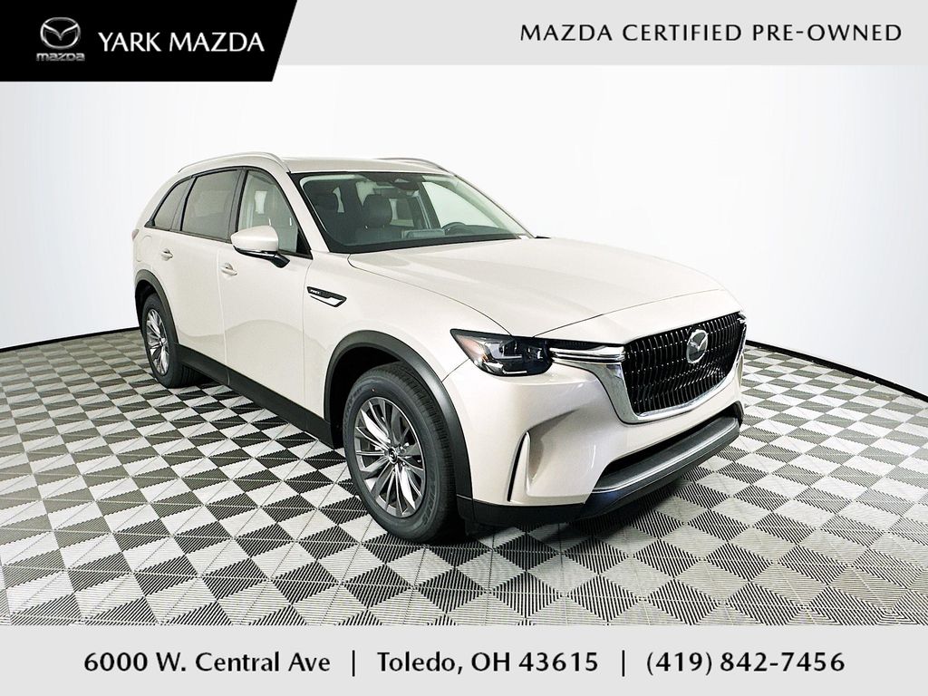 2024 Mazda CX-90 Preferred Package's photo