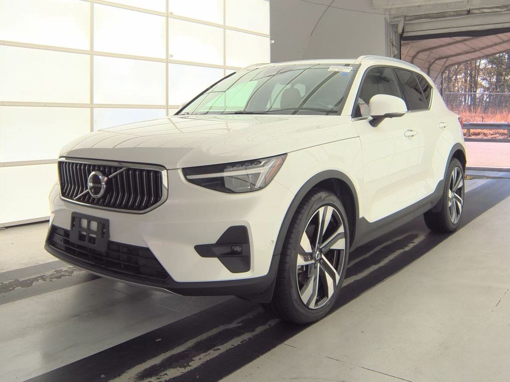 Used 2023 Volvo XC40 Ultimate SUV