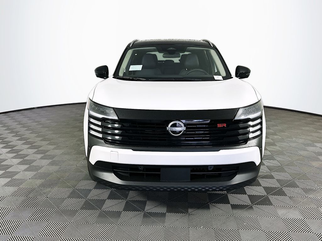 2026 Nissan Kicks SR photo 2