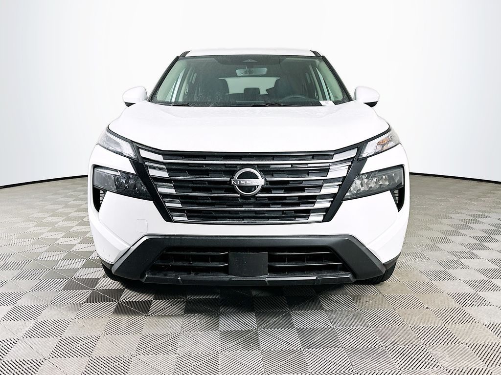 2026 Nissan Rogue SV - Photo 4