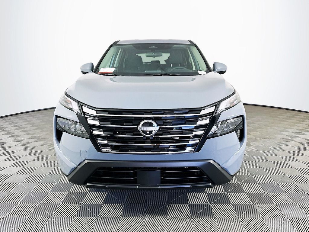 2026 Nissan Rogue SV photo 2