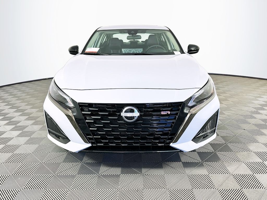 New 2025 Nissan Altima SR Sedan