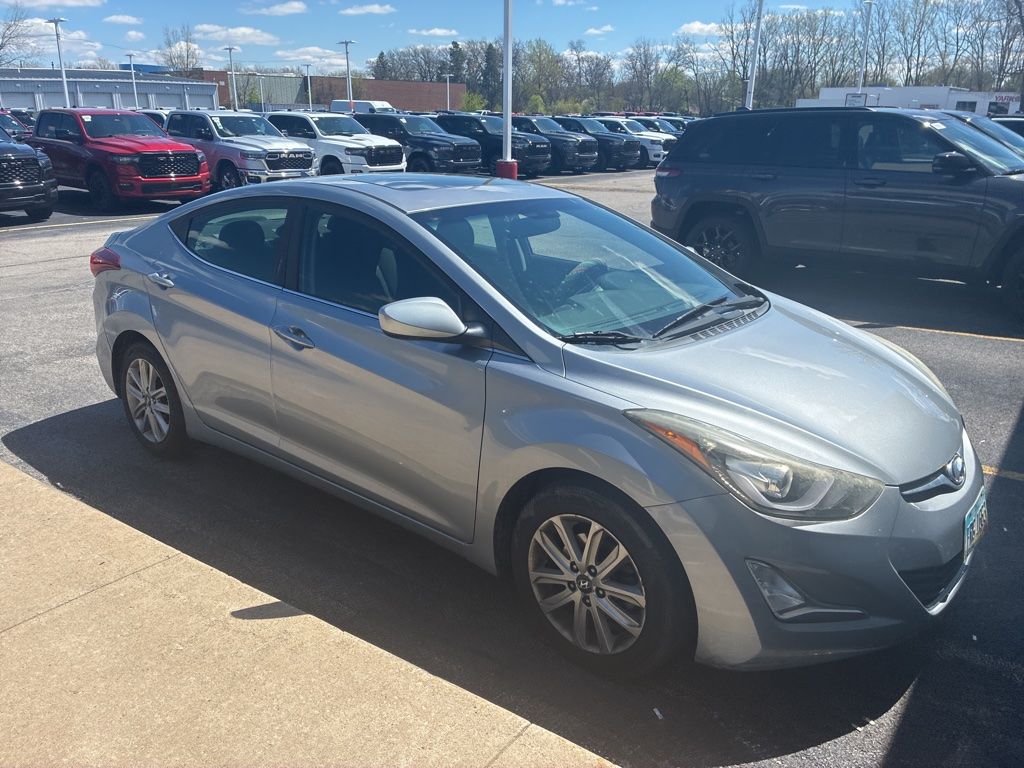 Used 2015 Hyundai Elantra SE with VIN 5NPDH4AE6FH597842 for sale in Toledo, OH