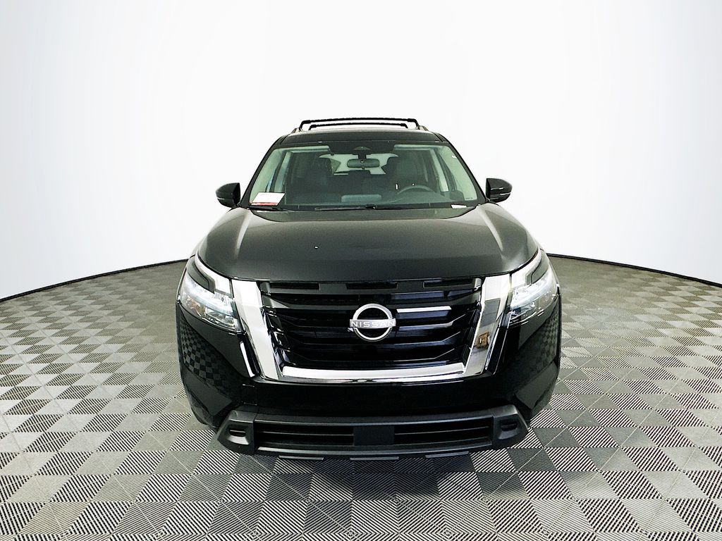 2025 Nissan Pathfinder SV photo 3