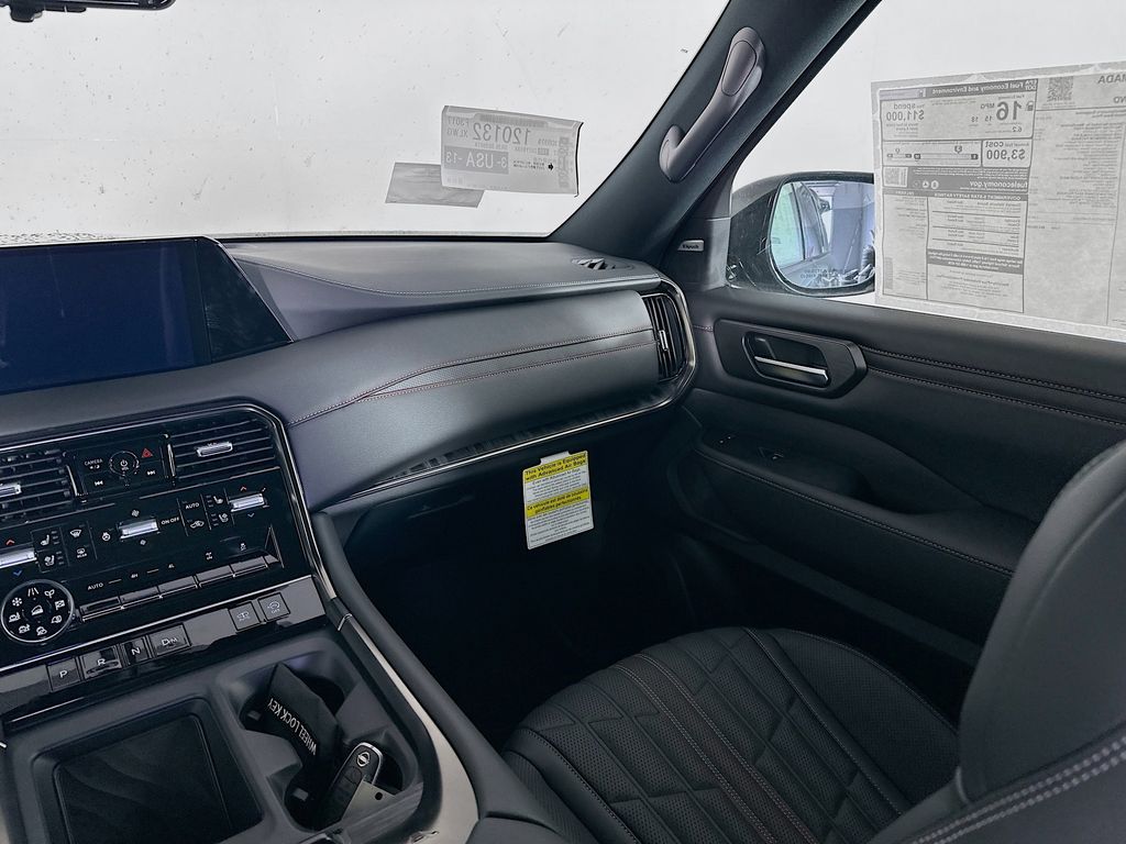 2026 Nissan Armada PRO-4X - Photo 30