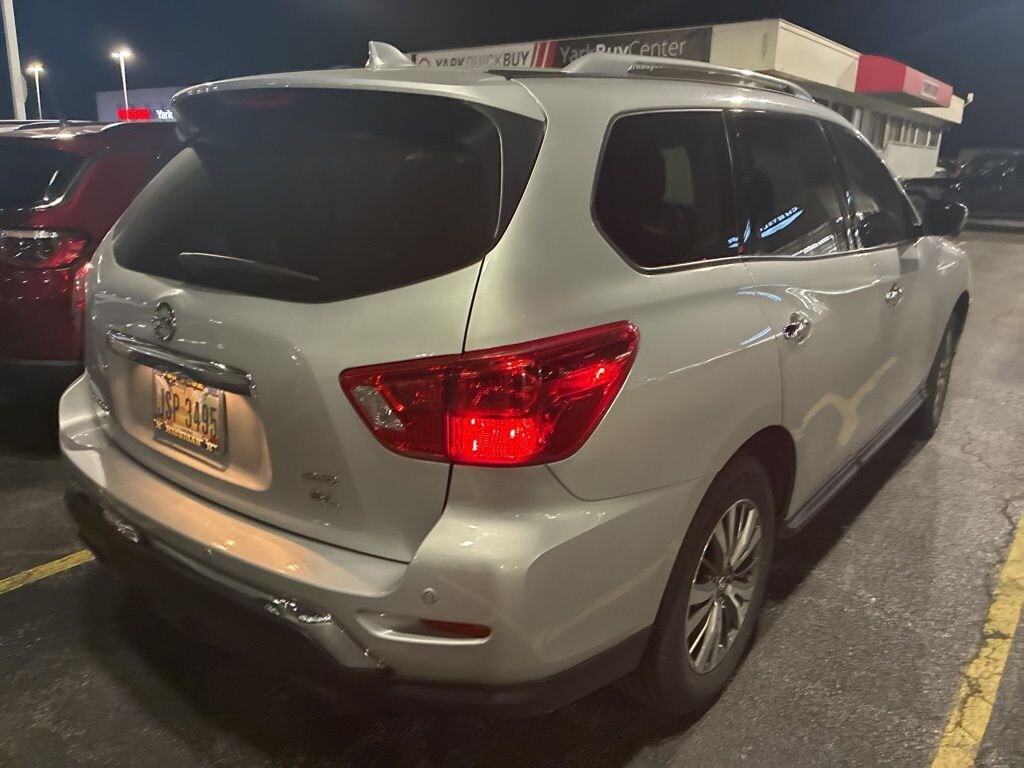 Used 2020 Nissan Pathfinder SL SUV