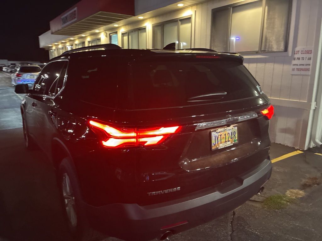 2023 Chevrolet Traverse Leather photo 3