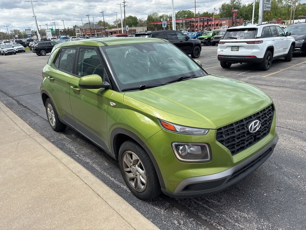 Used 2021 Hyundai Venue SE SUV