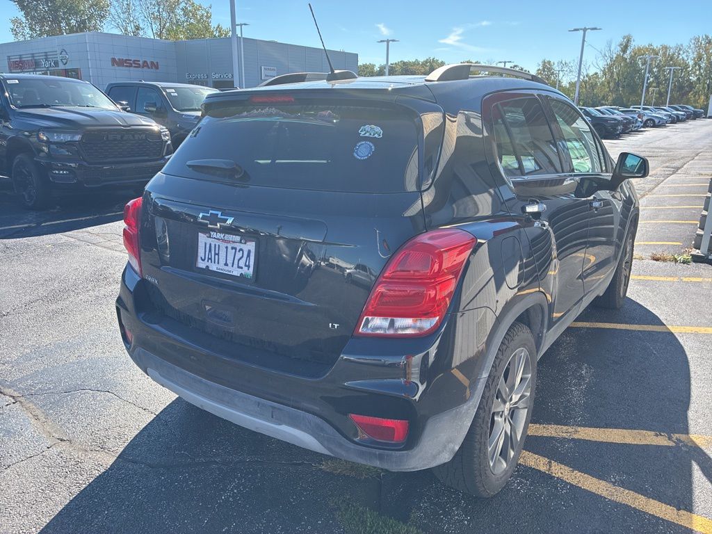 2020 Chevrolet Trax LT photo 3