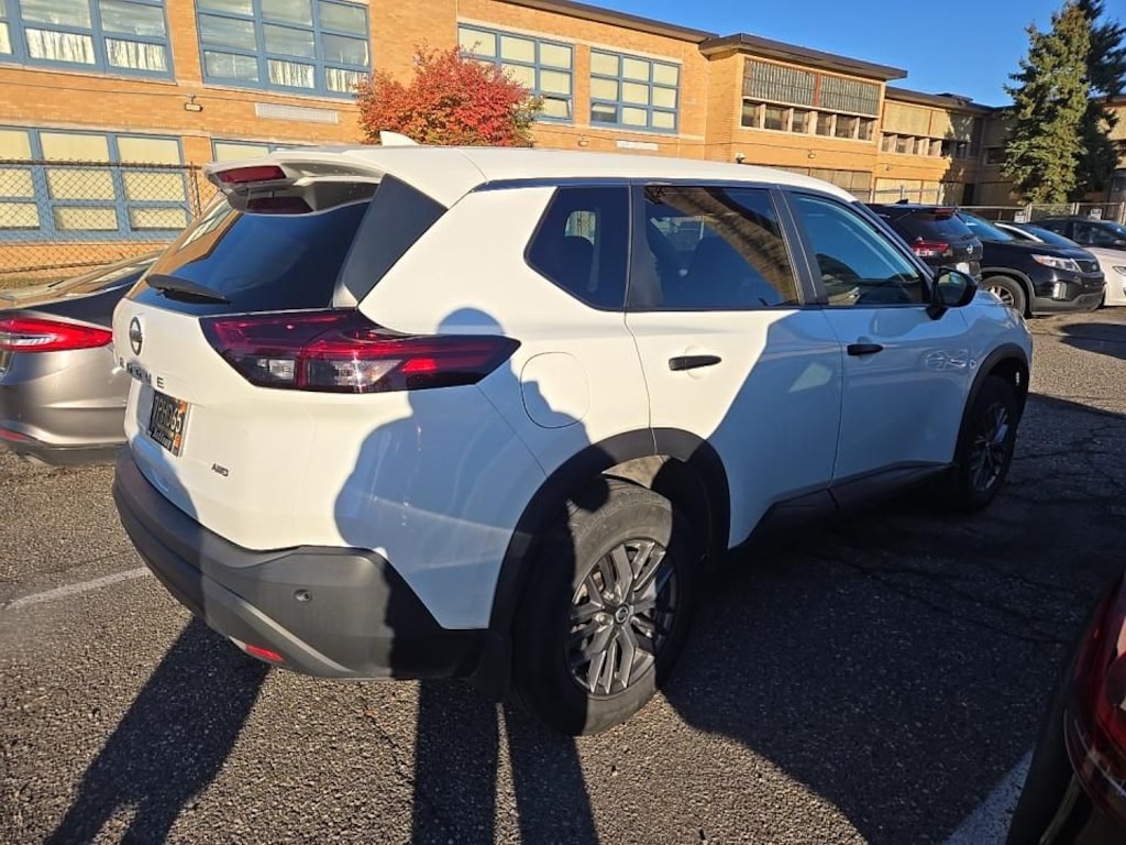 Used 2021 Nissan Rogue S SUV