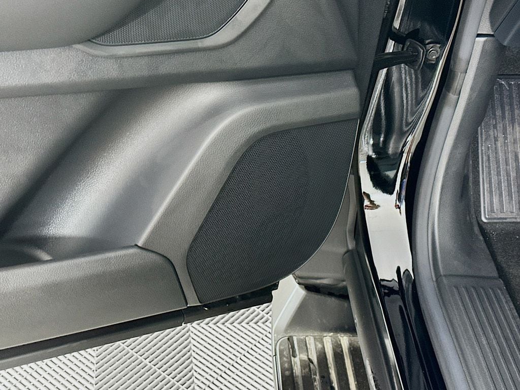 2026 Nissan Armada SV - Photo 25