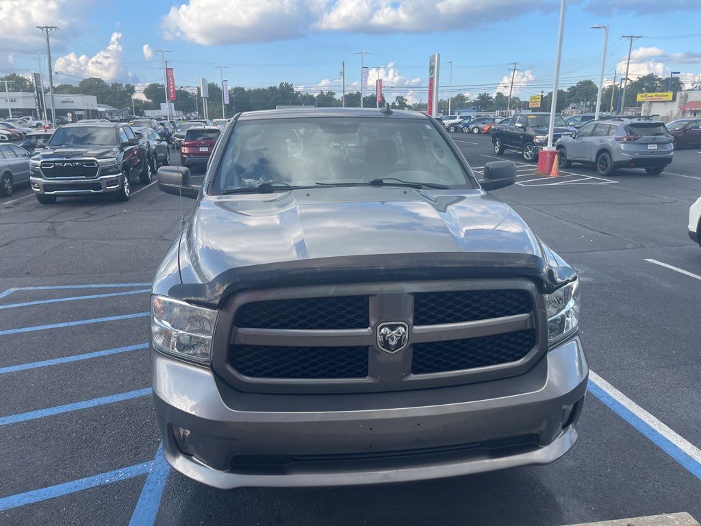2013 Ram 1500 Tradesman Express photo 3