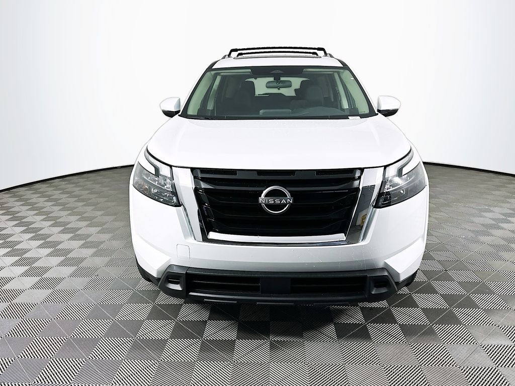 2025 Nissan Pathfinder SV photo 3