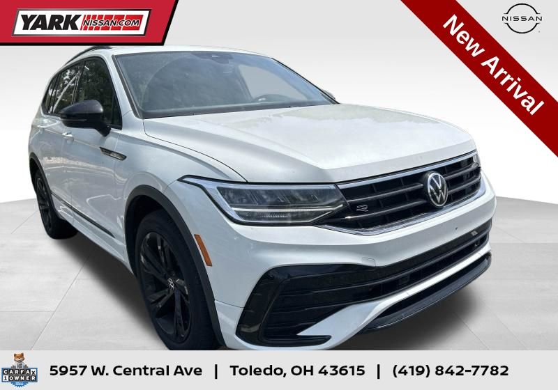 2023 Volkswagen Tiguan 2.0T SE R-Line Black 4Motion's photo