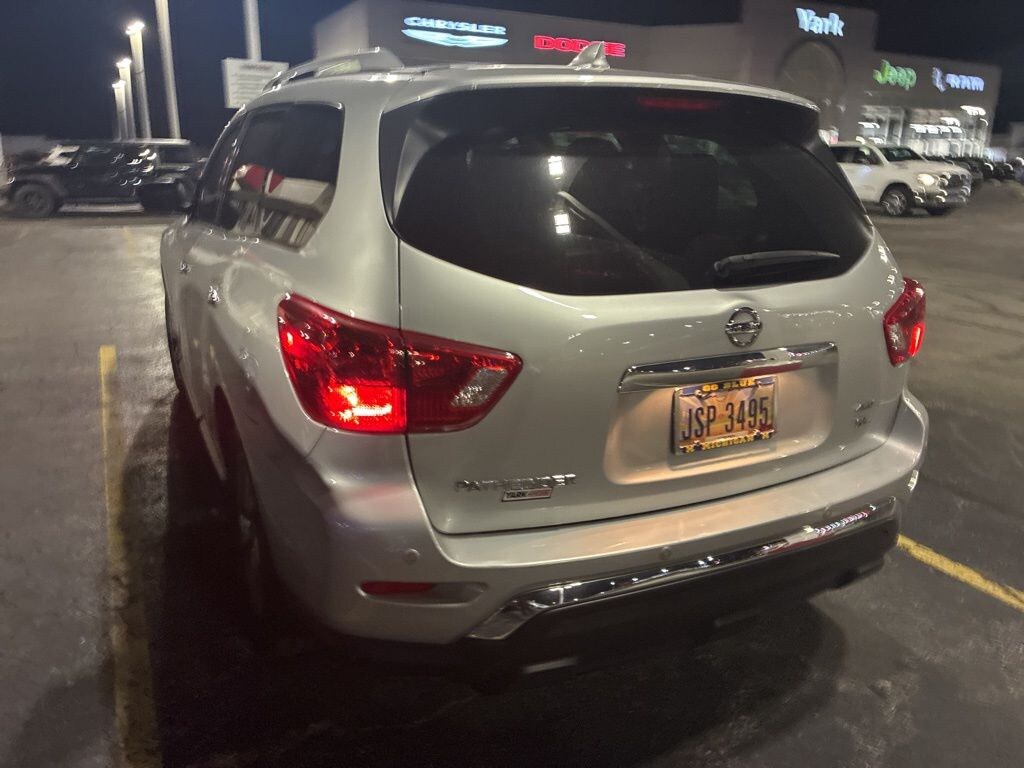 Used 2020 Nissan Pathfinder SL SUV