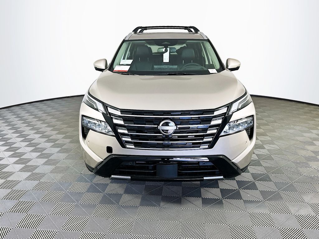 2026 Nissan Rogue Platinum photo 2