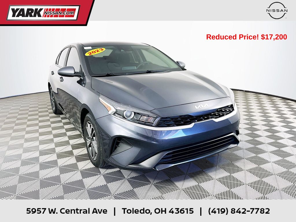 2023 Kia Forte LXS's photo