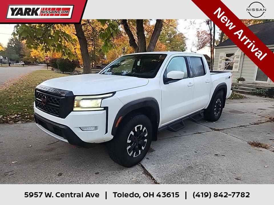 2024 Nissan Frontier PRO-4X's photo