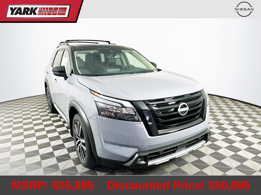 2025 Nissan Pathfinder Platinum's photo