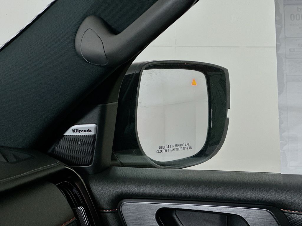 2026 Nissan Armada PRO-4X - Photo 25