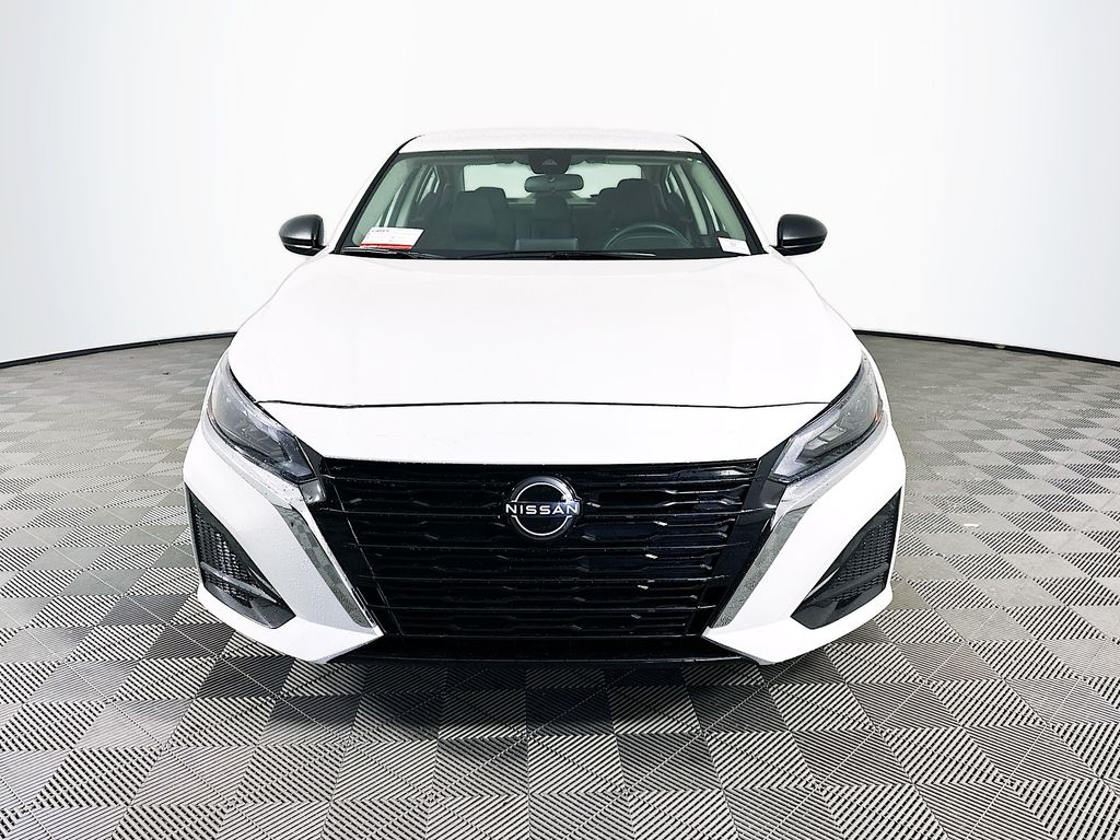 2025 Nissan Altima S photo 3