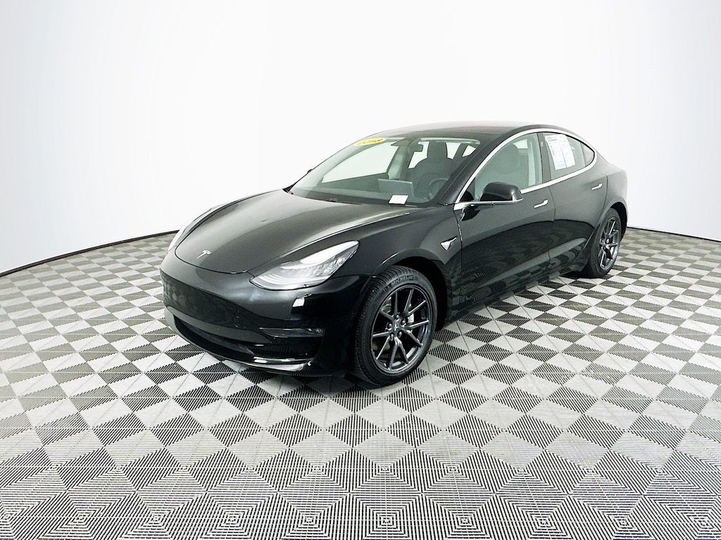 2018 Tesla Model 3 Long Range photo 3