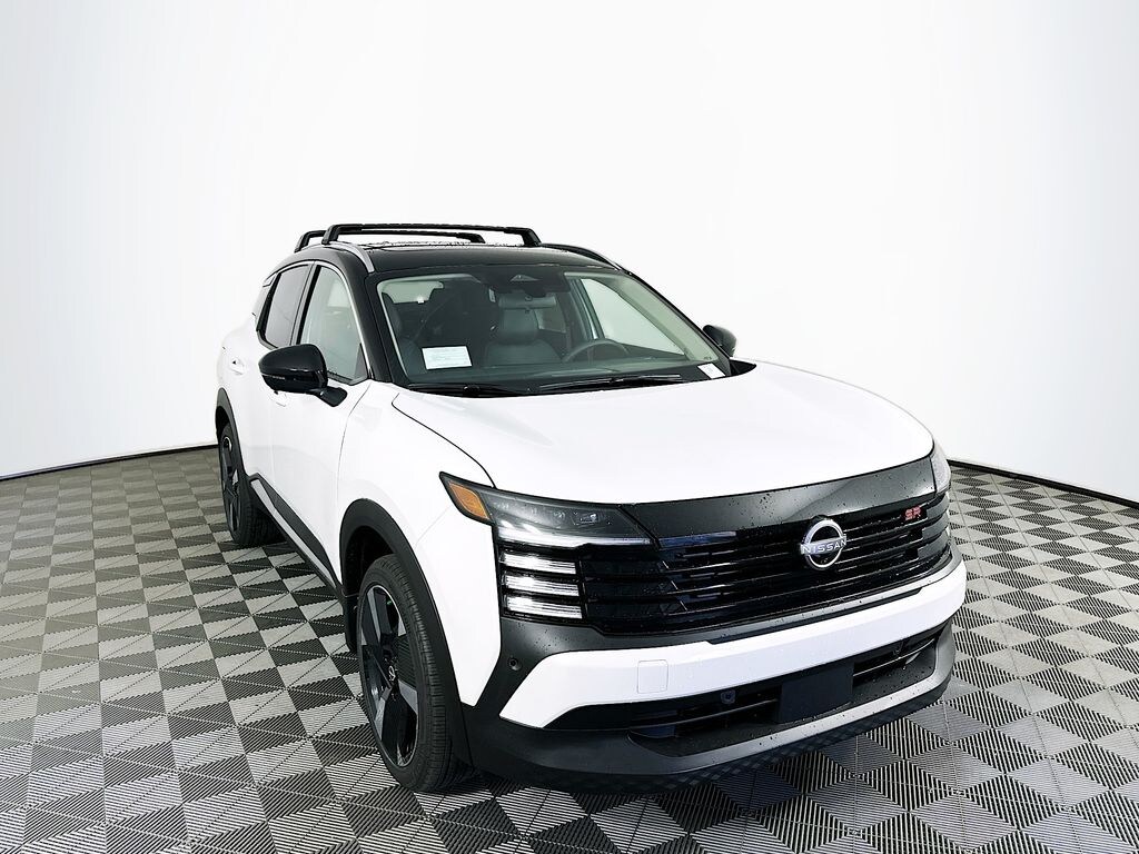 New 2026 Nissan Kicks SR SUV