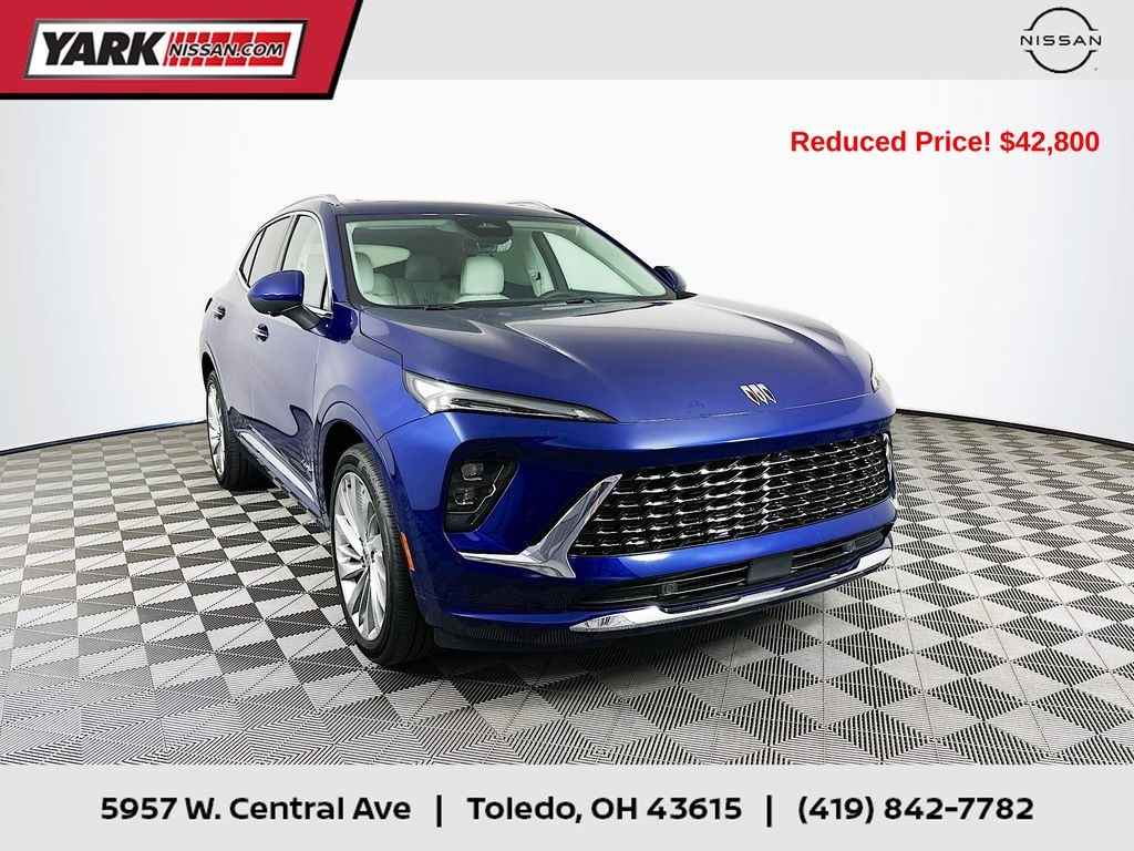 Used 2025 Buick Envision Avenir SUV