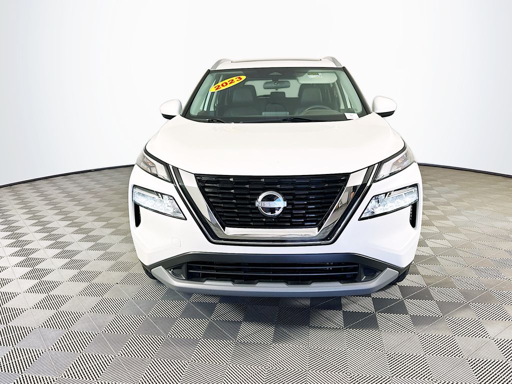 2023 Nissan Rogue SV photo 2
