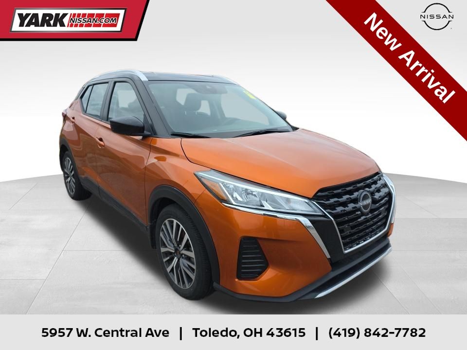 2023 Nissan Kicks SV's photo