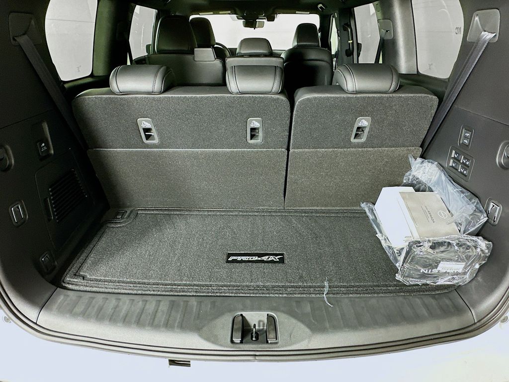 2026 Nissan Armada PRO-4X - Photo 35