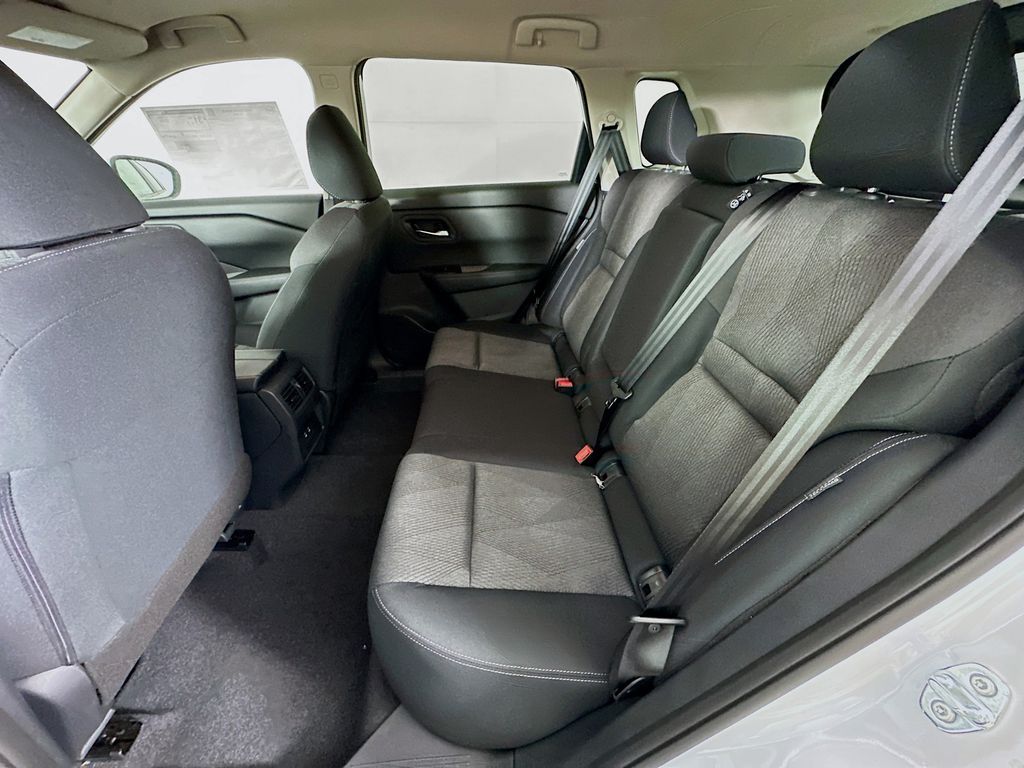 2026 Nissan Rogue SV - Photo 31