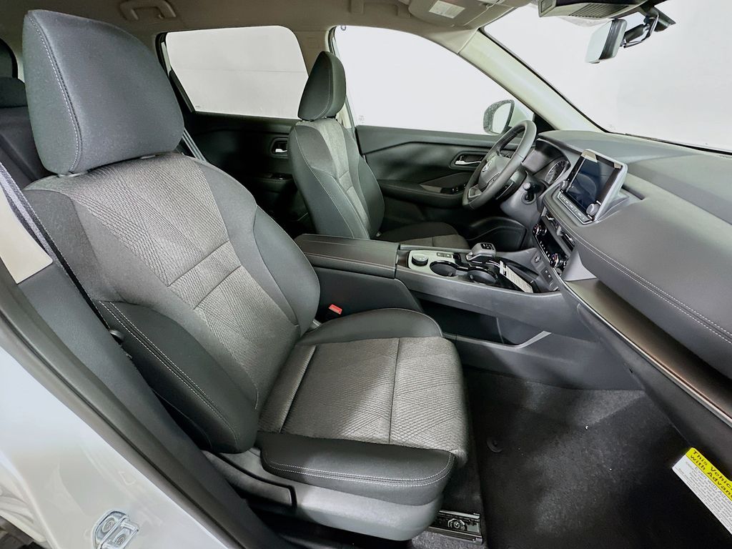 2026 Nissan Rogue SV - Photo 35