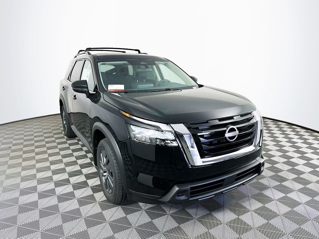 2025 Nissan Pathfinder SV photo 2