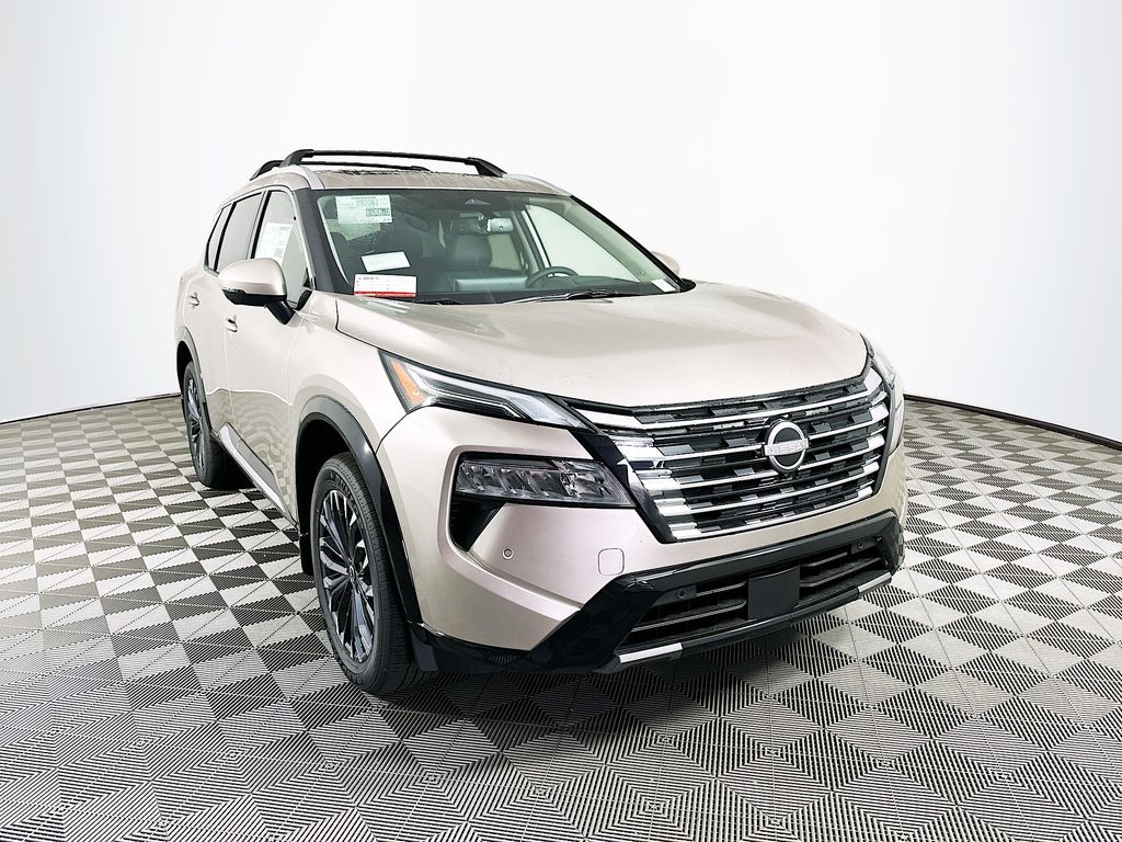 2026 Nissan Rogue Platinum photo 2