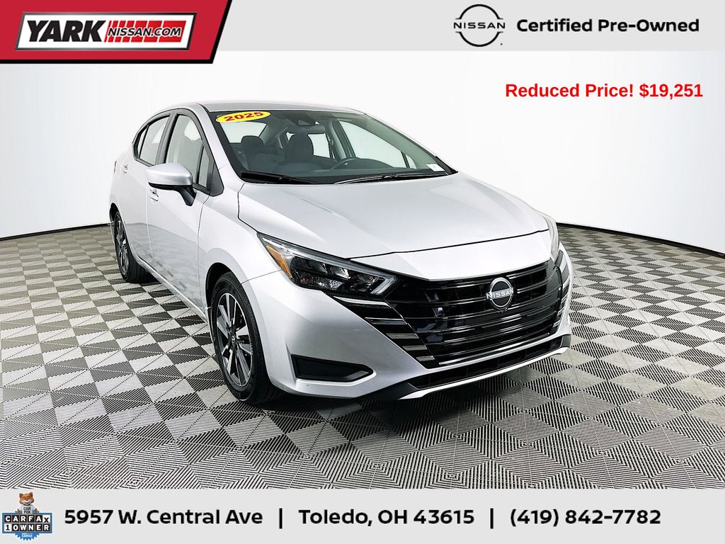 2025 Nissan Versa Sedan SV