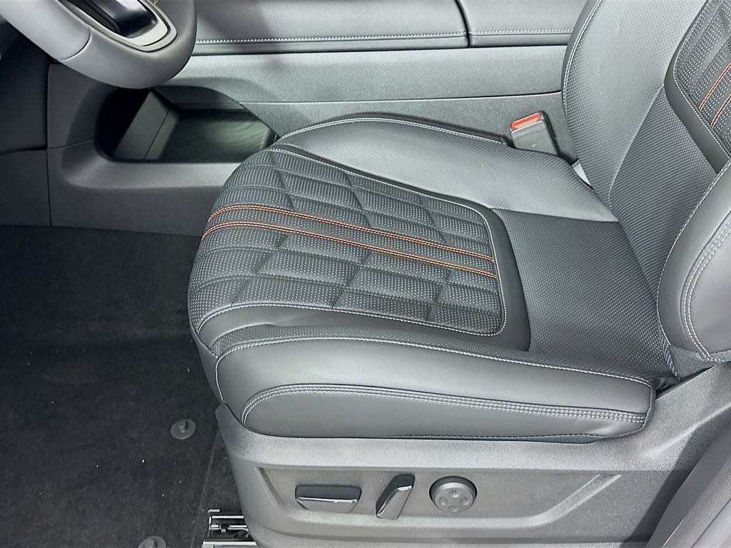 2026 Nissan Armada PRO-4X - Photo 27