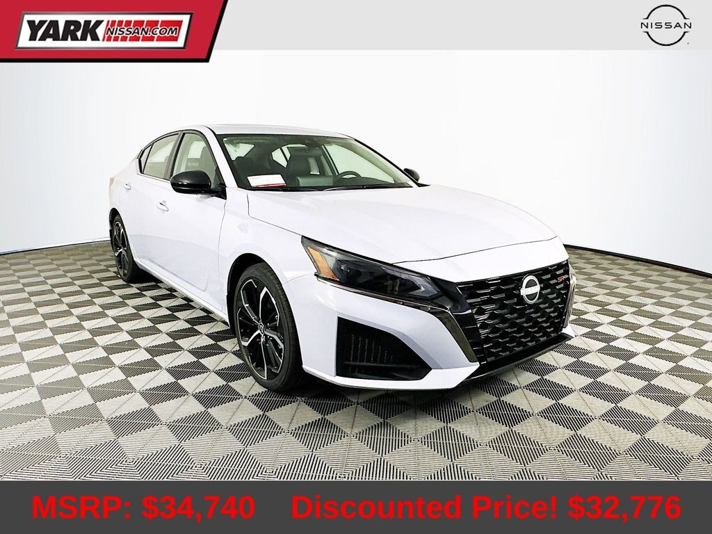 New 2025 Nissan Altima SR Sedan