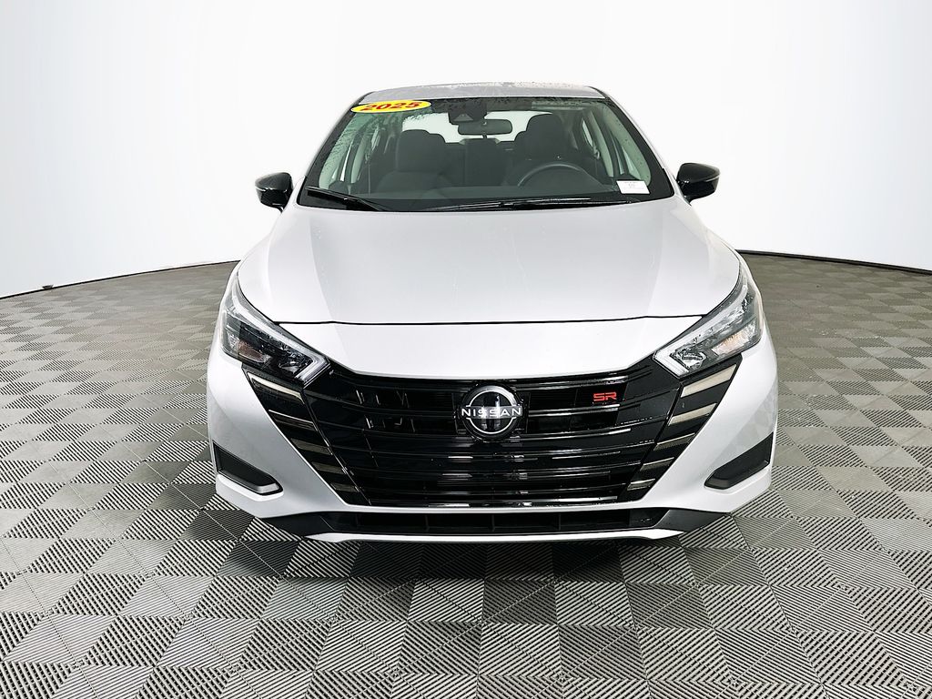 2025 Nissan Versa SR photo 3