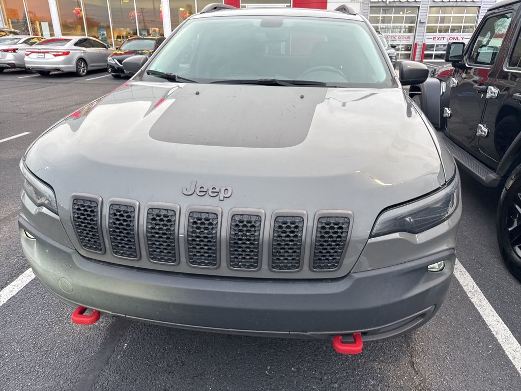 2019 Jeep Cherokee Trailhawk photo 2