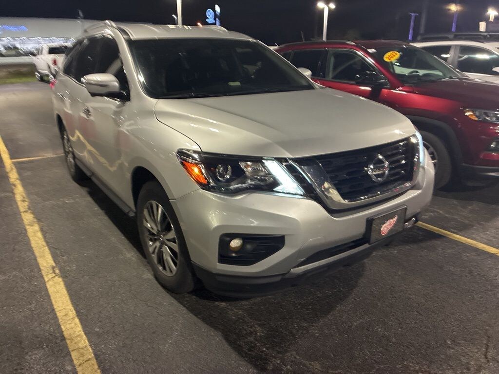 Used 2020 Nissan Pathfinder SL SUV