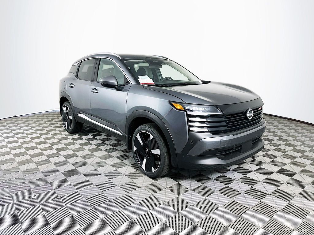 2025 Nissan Kicks SR photo 2