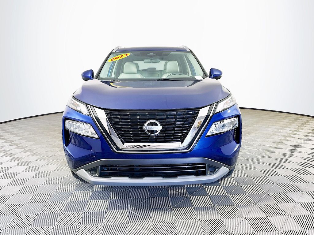 2023 Nissan Rogue SV photo 3