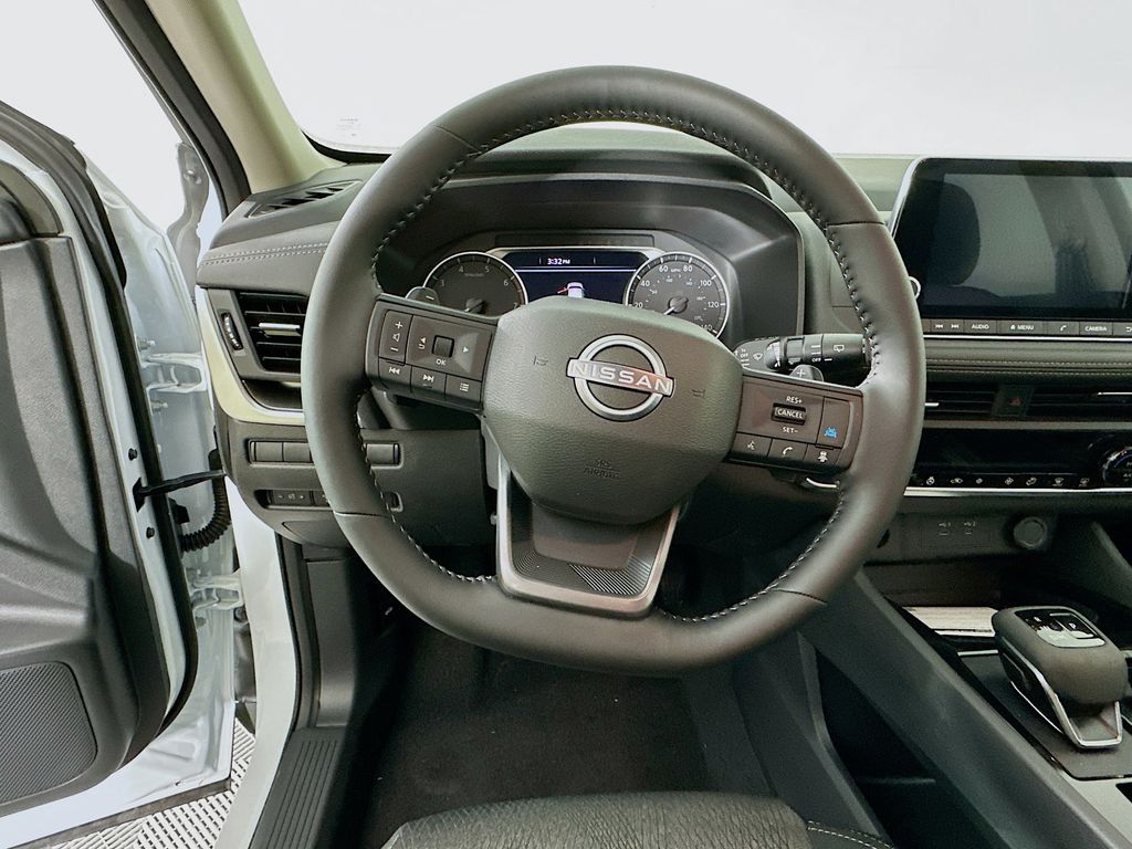 2026 Nissan Rogue SV - Photo 16