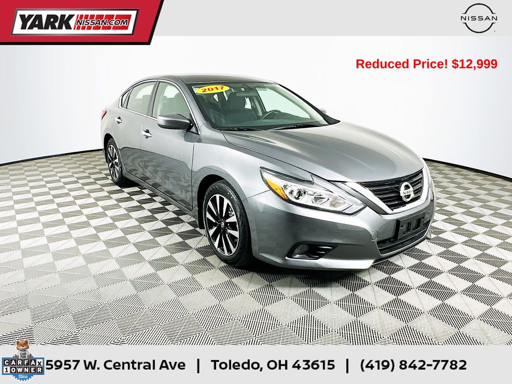 2017 Nissan Altima SV's photo