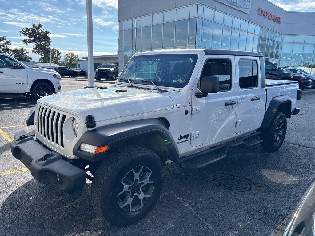 2022 Jeep Gladiator Sport photo 2