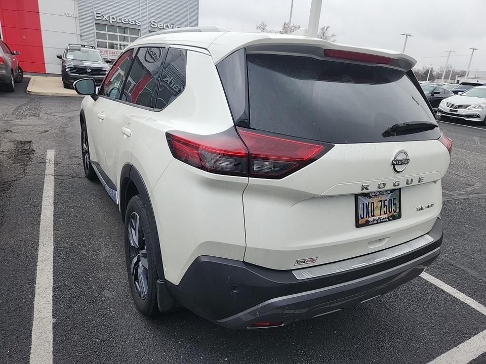 2023 Nissan Rogue SL photo 3