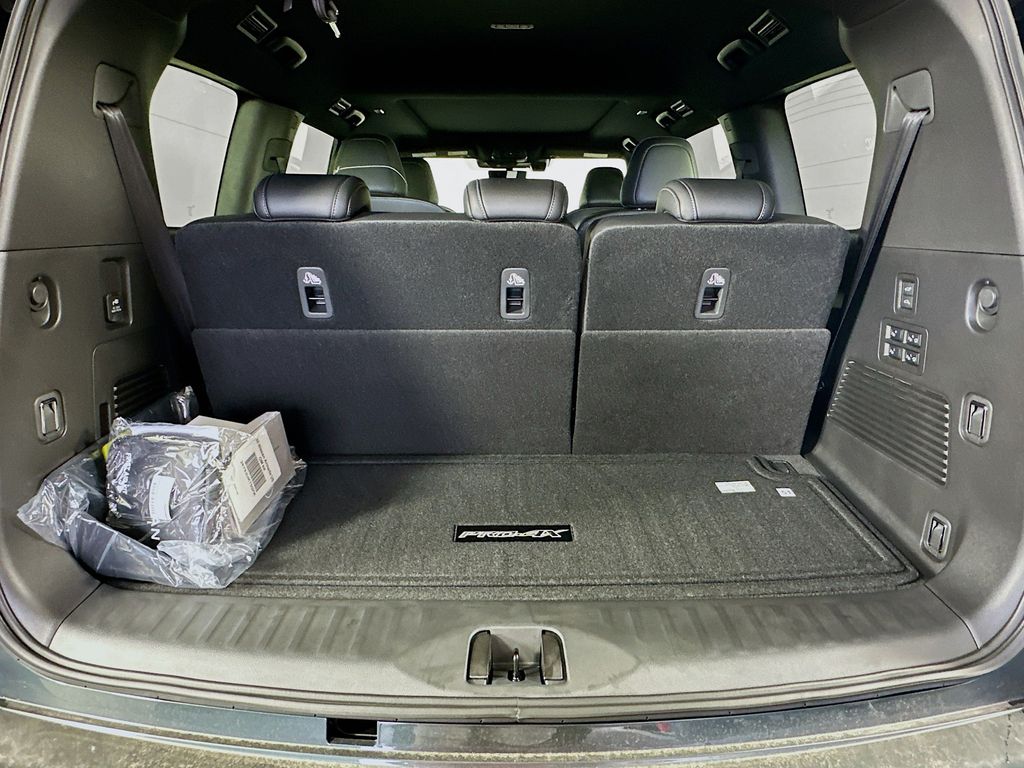 2026 Nissan Armada PRO-4X - Photo 33